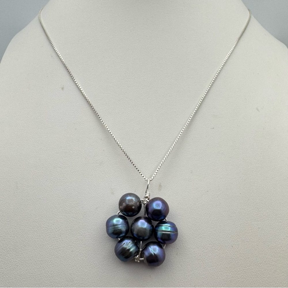 New Peacock Freshwater Pearl Sterling Silver Cluster Pendant Necklace